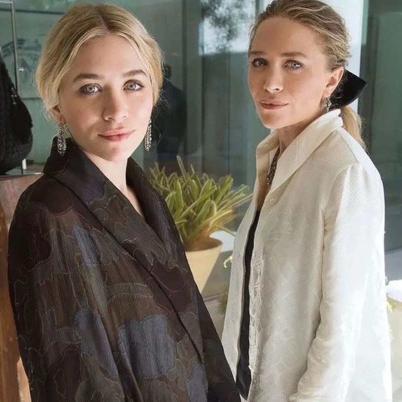 Mary-Kate and Ashley Olsen Age, Net Worth, Height, Facts