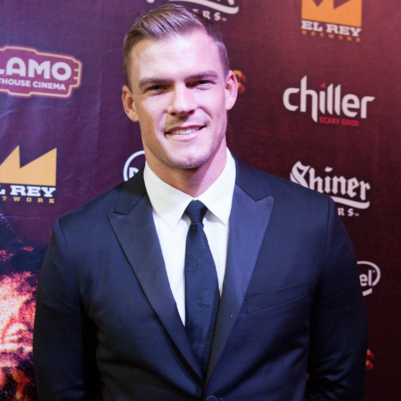 Alan Ritchson Age, Net Worth, Height, Facts
